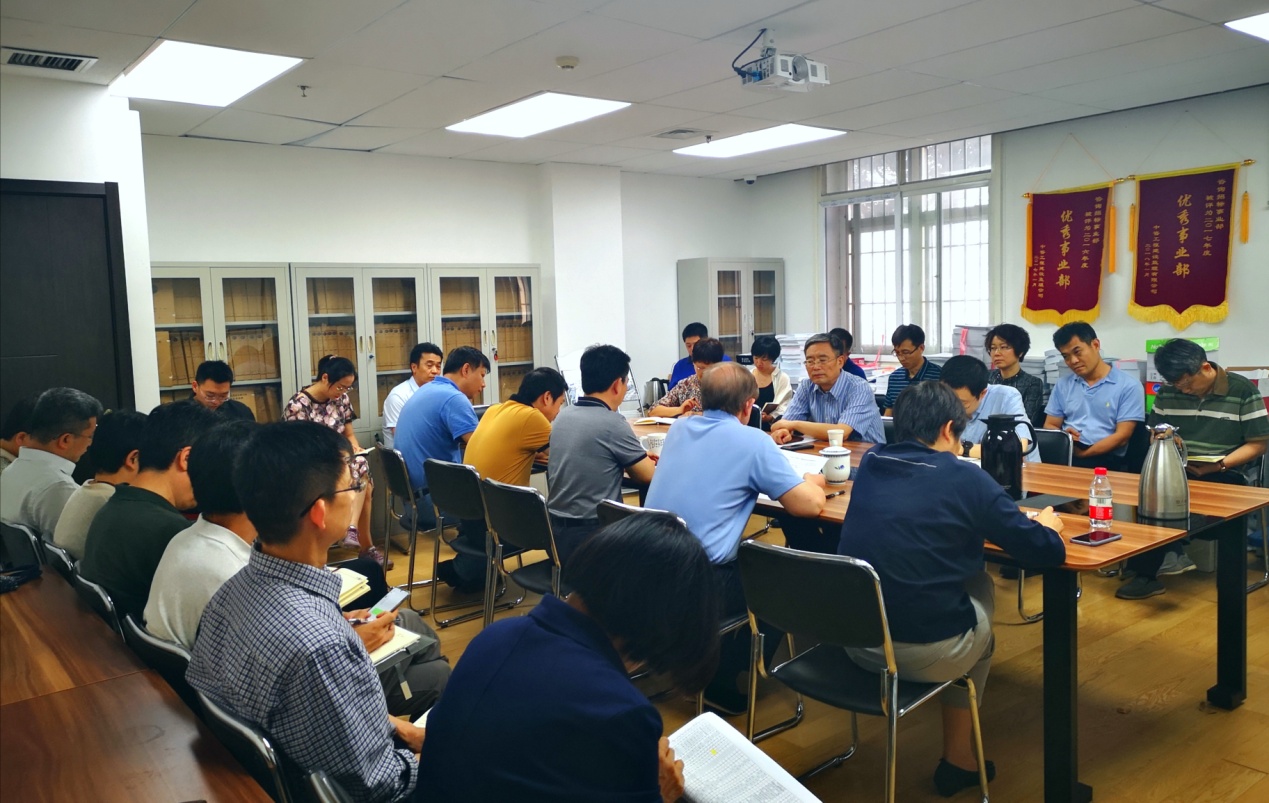 茍護(hù)生同志赴交通業(yè)務(wù)部、能源業(yè)務(wù)部、中咨監(jiān)理公司和工程公司調(diào)研、講黨課4.jpg 茍護(hù)生同志赴交通業(yè)務(wù)部、能源業(yè)務(wù)部、中咨監(jiān)理公司和工程公司調(diào)研、講黨課4.jpg